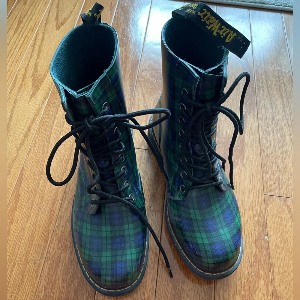 Dr. Martens Drench Black Watch Plaid Rubber Rain Boot Used Blue/Green